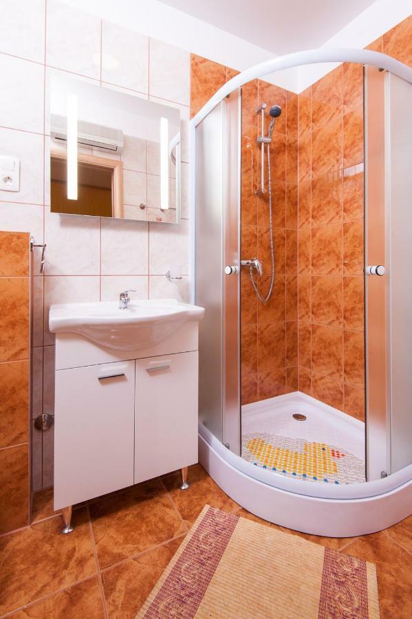 Apartmani Galija 皮萨克 外观 照片