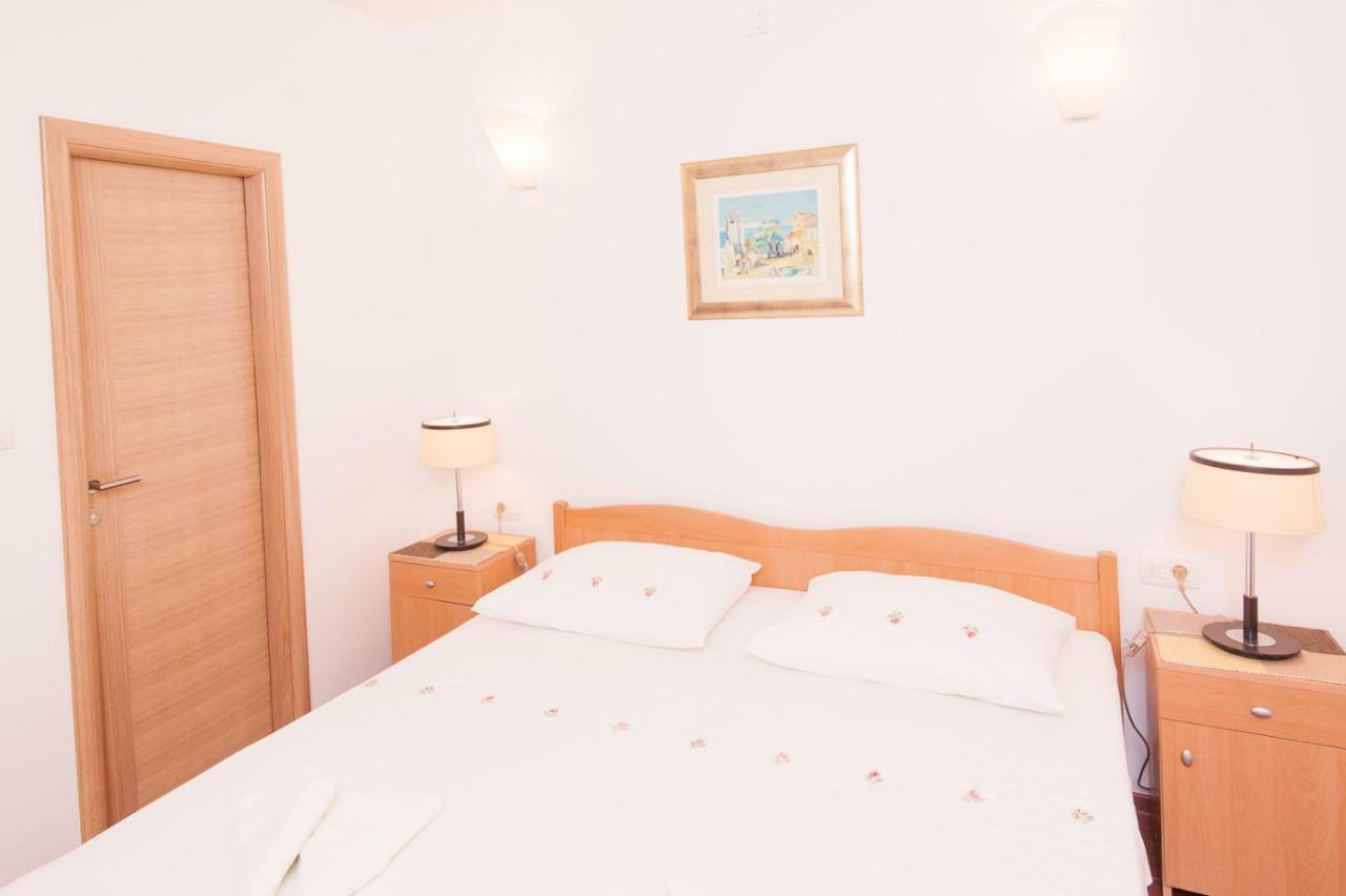 Apartmani Galija 皮萨克 外观 照片